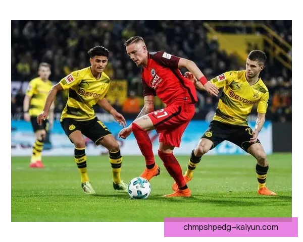 五大联赛话题榜持续升温，关注度急剧上升，赛事竞争愈发激烈。